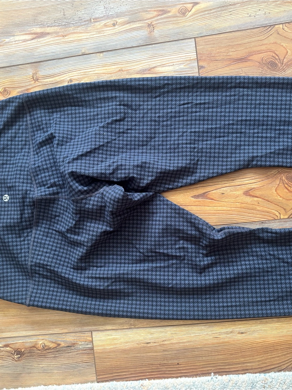 lululemon athletica women's Black & Dark Gray Houndstooth Joggers